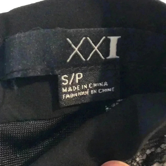 🛍 3 for $20 Forever 21 Women’s Tank Blouse - Picture 5 of 5